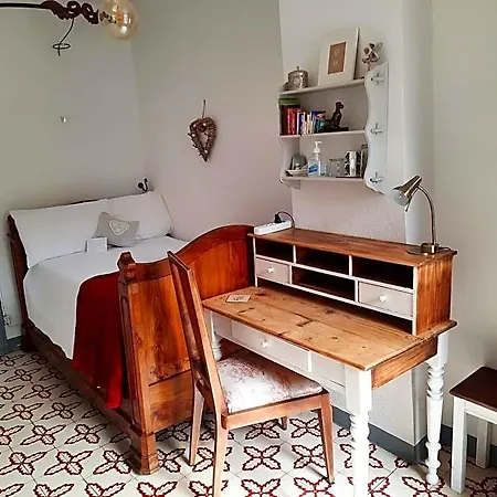 Maison Du Coquelicot לינה וארוחת בוקר *